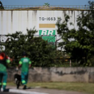 Petrobras pode ampliar pagamento de dividendos graças ao leilão do pré-sal, diz diretor da empresa