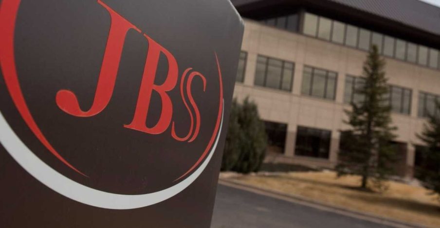 Varejistas suspendem compra de snack da JBS