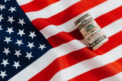 EUA avaliam remover tarifa sobre produtos chineses para combater inflação