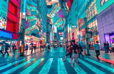 Bolsa de Tóquio fecha em alta com ganhos do setor de tecnologia em sessão marcada por feriado