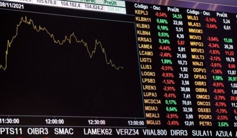 Saiba como declarar prejuízos na bolsa - Foto: Patricia Monteiro/Agência O Globo