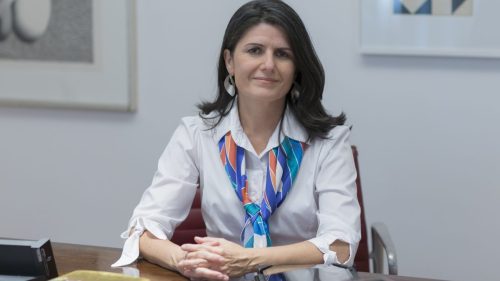 A economista Zeina Latif. 