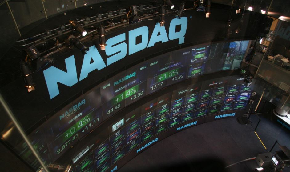 Nasdaq: mercado de ações automatizado, em Nova York, onde estão listadas mais de 2 800 ações de diferentes empresas