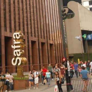 Edifício do Banco Safra na Avenida Paulista em Sao Paulo