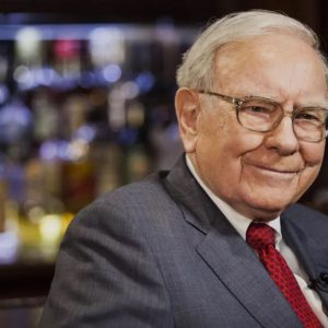 Warren Buffett: Ele é conhecido por um estilo de vida simples e uma dieta pouco saudável — Foto: Chris Goodney/Bloomberg
