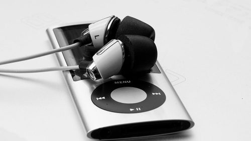 Aparelho surgiu em 2001, mas perdeu relevância com o smartphone e os streamings de música. Foto Pixabay
