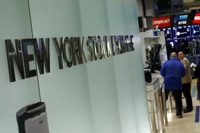 Bolsas de NY fecham em alta, após oscilarem entre ganhos e perdas ao longo da sessão