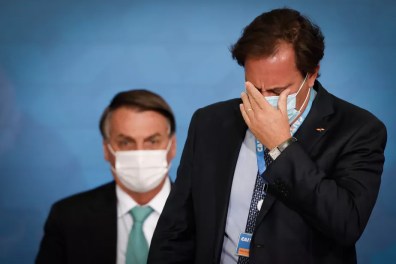Denúncia de assédio é vista como ‘desastre’ por aliados de Bolsonaro, e Guimarães deve deixar Caixa hoje