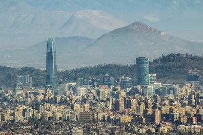 Chile vai distribuir US$ 1,2 bilhão para lidar com alta no custo de vida
