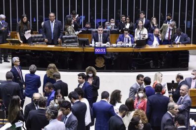 Teto de gastos sofre 5ª alteração no governo Bolsonaro; economistas veem perda de credibilidade