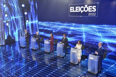 Fitch: empresas brasileiras enfrentarão bem instabilidade eleitoral, mas 2023 segue incerto