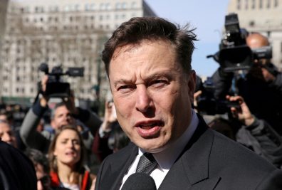 Elon Musk quer ter maior controle na Tesla (TSLA34) antes de a empresa avançar em IA