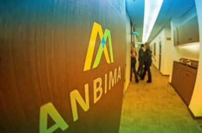 Mercado de capitais no Brasil recua 28% em 2023 até setembro, diz Anbima