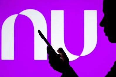 Nubank permite uso do limite do cartão para cobrir saldo na conta