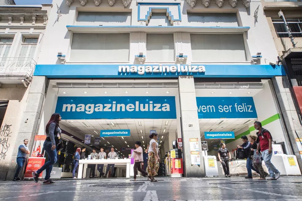 Ações em alta: Magazine Luiza (MGLU3) sobe 6%, EZTEC e Gerdau avançam com resultados