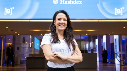 Para Beta Antunes, da Hashdex, investir em criptomoedas é a chance de ter um pedaço da tecnologia que será a base da economia no futuro. Foto: Divulgação