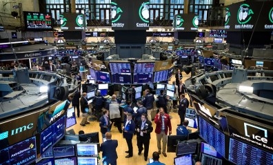 NY: bolsas fecham sem direção única em pregão com forte volatilidade após colapso de bancos