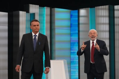 Lula e Bolsonaro encerram debate final com troca de acusações e sem apresentar propostas