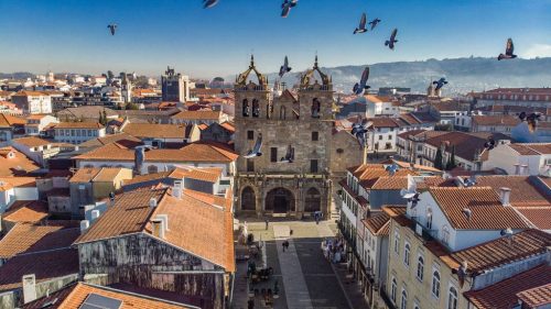 Vista da Sé, de Braga em Portugal: país tem oportunidades, inclusive no ensino - Foto: Divulgação
