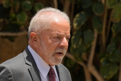 Lula: As instituições não serão violentadas pelo Presidente da República