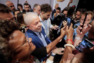 ‘Vai aumentar o dólar, cair a bolsa? Paciência’, diz Lula ao defender fim do teto de gastos
