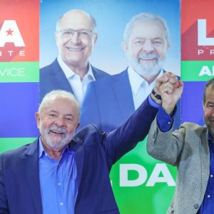 Quem é Carlos Lupi, nomeado ministro da da Previdência de Lula?