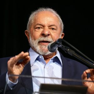 Lula durante cerimônia de entrega do relatório final da transição de governo e anúncio de novos ministros. Foto: Marcelo Camargo/Agência Brasil