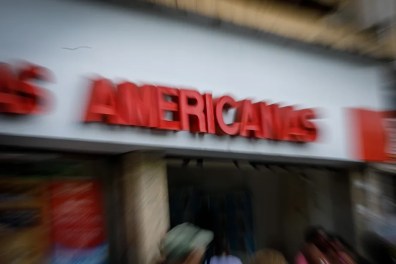 Ações da Americanas (AMER3) despencam mais de 20% e fecham abaixo de R$ 1,40