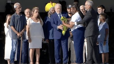 Veja quem são os brasileiros que passaram a faixa presidencial a Lula