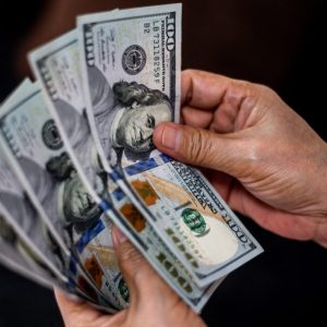Dólar vale a pena como investimento de curto prazo?