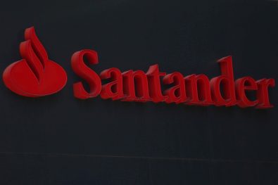 Melhores ações do dia: Santander (SANB11) e Bradesco (BBDC3) sobem em dia de temor com os juros em alta