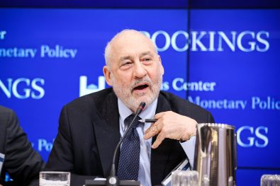 3 fatores que explicam a turbulência dos bancos, segundo o Nobel de Economia Joseph Stiglitz