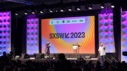 Amy Webb no SXSW 2023: ela é considerada uma das mais influentes futuristas, como são conhecidos os profissionais que usam os sinais do presente para traçar cenários possíveis sobre o futuro