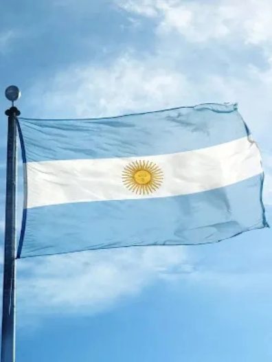 Argentina deve ter 2° turno duro entre Milei e Massa, sem reversão rápida na economia