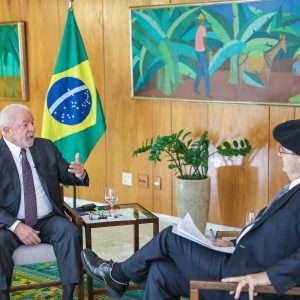 Lula critica Banco Central, dividendos da Petrobras e privatização da Eletrobras em entrevista