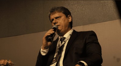 Tarcísio pode abrir mão de privatizar Santos por financiamento federal a túnel, diz França