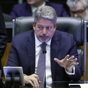 Câmara aprova urgência do arcabouço fiscal por 367 votos a 102