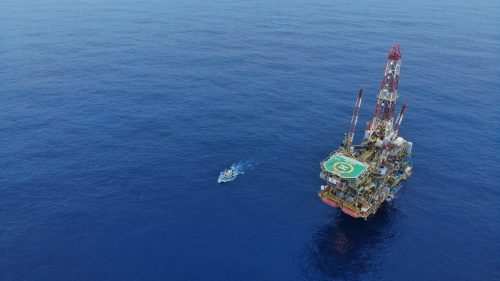 Plataforma de exploração de petróleo no litoral brasileiro. Foto: Divulgação/Prio
