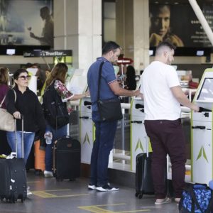 Voa Brasil: programa deverá ter 1,5 milhão de passagens aéreas a R$ 200 por mês