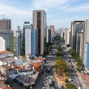 Foto aérea da Avenida Brigadeiro Faria Lima, em Pinheiros, que tem a menor taxa de vacância de fundos de lajes corporativas do país.