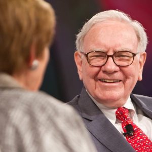 Warren Buffett faz 93 anos: saiba como pensa e investe um dos homens mais ricos do mundo