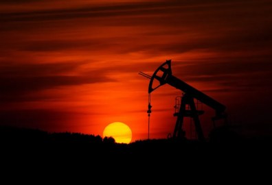 Ações em alta: PetroReconcavo (RECV3) sobe 4,9% e lidera petrolíferas no Ibovespa; Azul (AZUL4) cai 3,7%