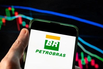 Ações em alta: Petrobras sobe quase 20% e lidera ganhos em abril