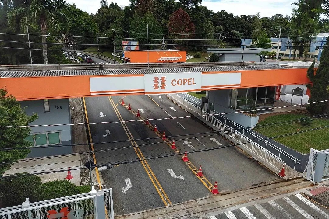 Foto da sede da Copel (CPLE6) no Paraná. A companhia é conhecida por ser boa distribuidora de JCP e dividendos.