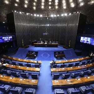 Cúpula do plenário do Senado, para onde segue o PL de offshores e fundos