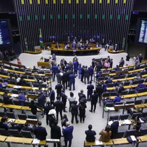 Lula deve enfrentar maior resistência para aprovar pautas do governo na Câmara, mostra pesquisa