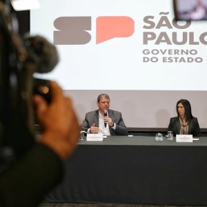 Sabesp (SBSP3): Tarcísio tenta se desvencilhar de crise da Enel e defende privatização