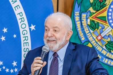 Lula: novo presidente da Argentina precisa gostar de democracia e respeitar instituições