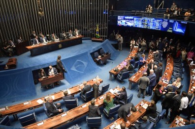 Senado aprova PL da taxação de offshores e fundos exclusivos; texto vai à sanção