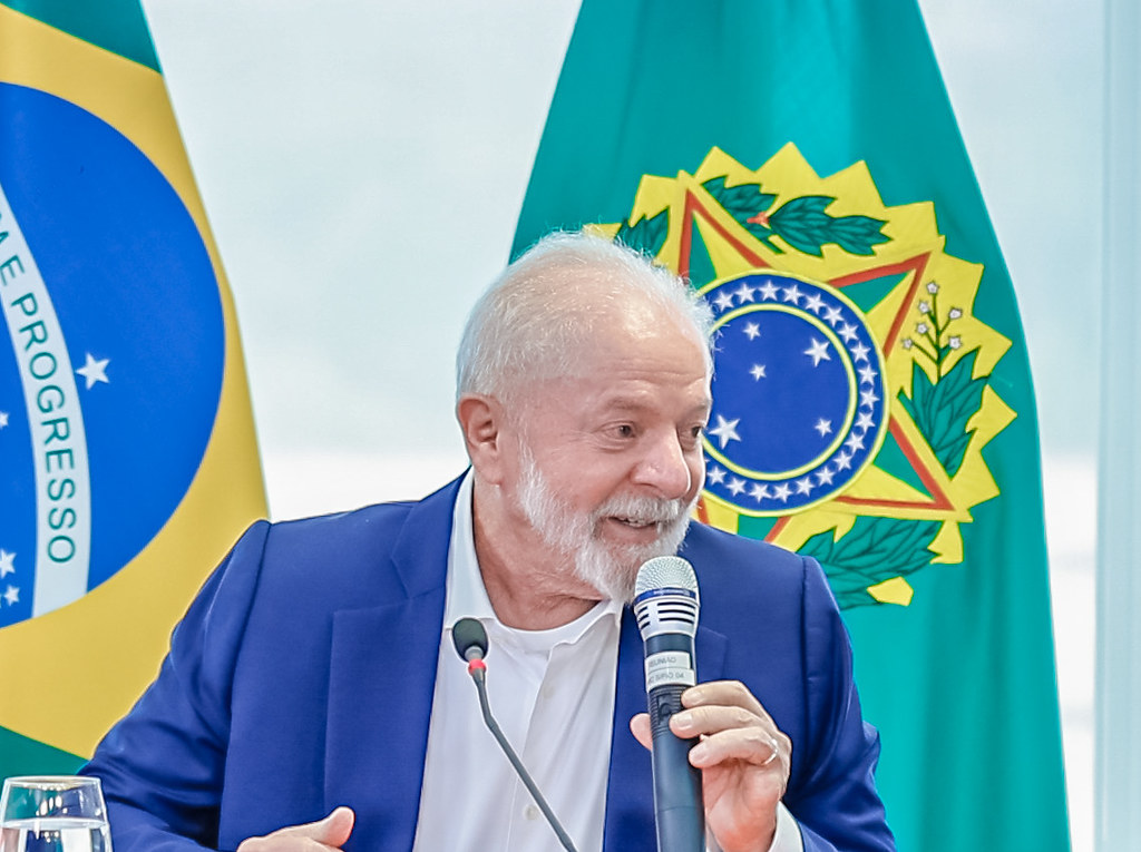 Lula Diz Que PIB 'vai Crescer Mais' Em 2024 Por Ter Menos Feriados